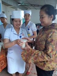 Bát cháo tình thương